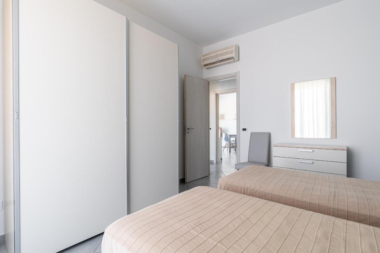 Terraces D'Orlando - Family Apartments With Sea View And Pool Capo d'Orlando Bagian luar foto