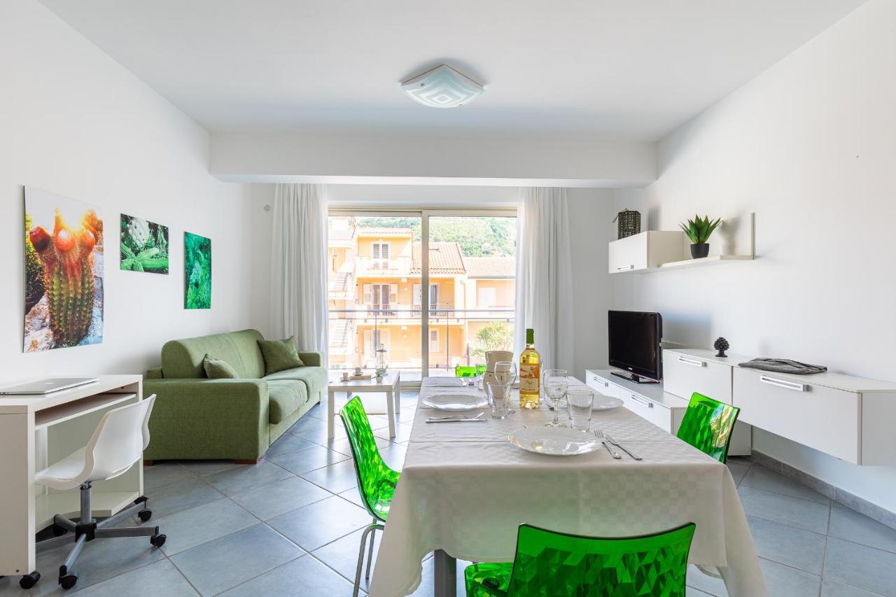 Terraces D'Orlando - Family Apartments With Sea View And Pool Capo d'Orlando Bagian luar foto